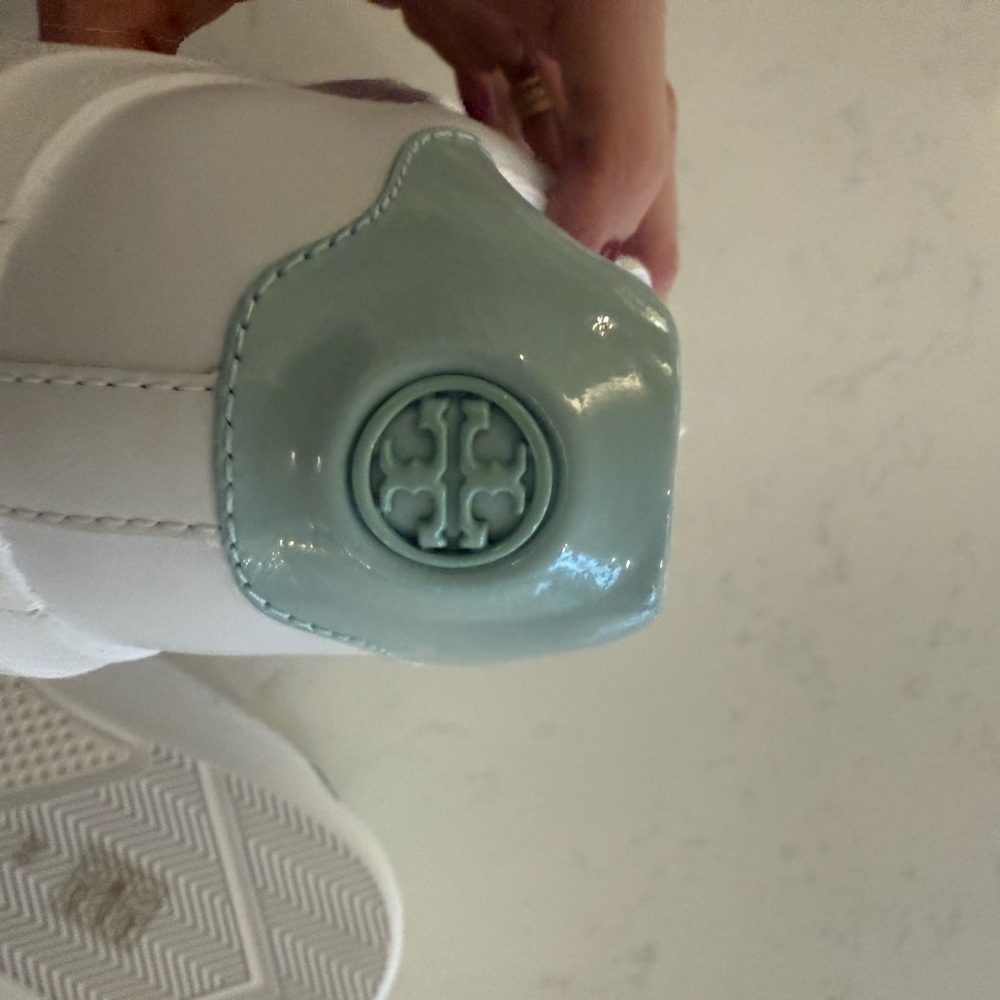 Tory Burch Howell Court Sneaker size 8 - Picture 7 of 8